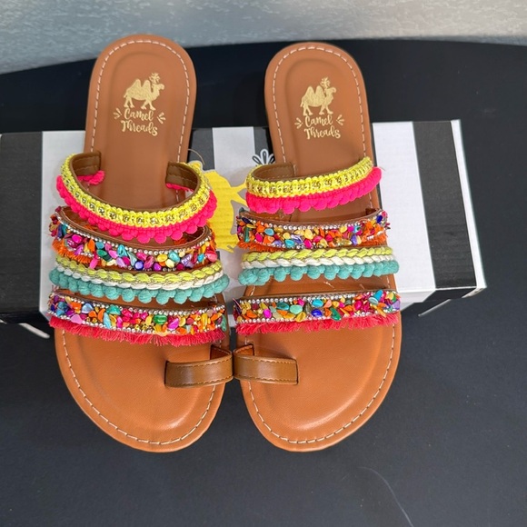 Camel Threads Women's 7 Strappy Colorful Sandals Boho Flats Beach Spring NWT - Picture 1 of 6
